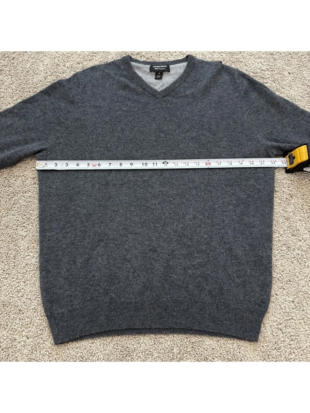 Nordstrom Men’s 100% Cashmere V-Neck Sweater Dark Grey Size M Quiet Luxury EUC